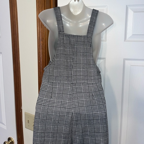 Emory Park Printed Jumpsuit - Picture 7 of 9